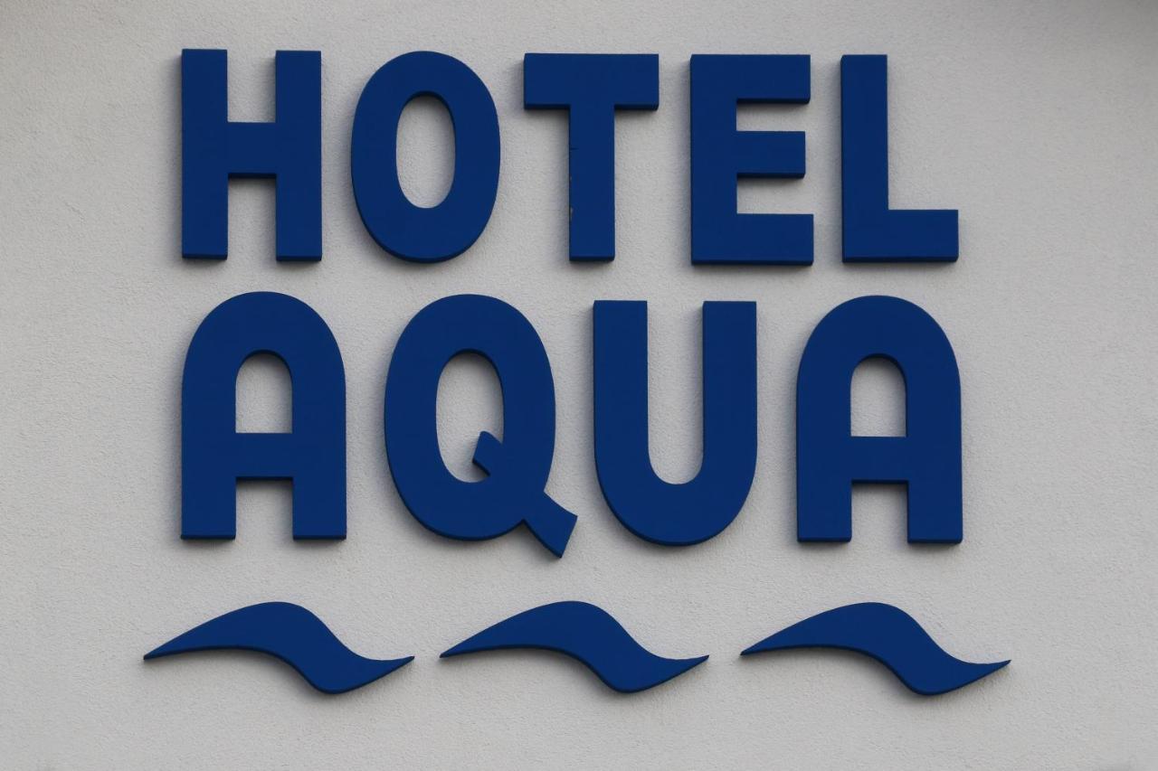 Hotel Aqua 科马罗姆 外观 照片